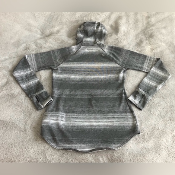 NWOT Grey Striped Marmot Women’s Hooded Base Layer - Picture 3 of 16